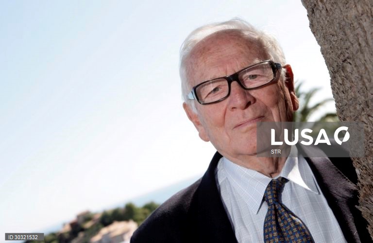 Estilista francês Pierre Cardin morre aos 98 anos
