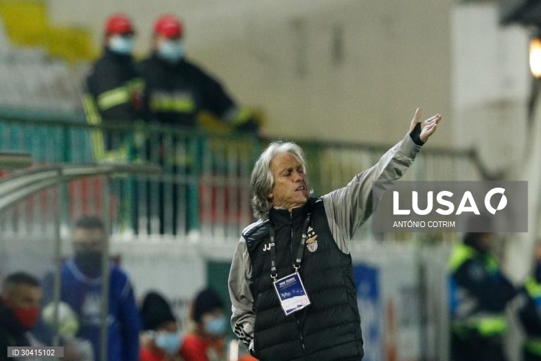 Futebol: Benfica vence o Estrela da Amadora, por 4-0, em jogo dos oitavos de final da Taça de Portugal