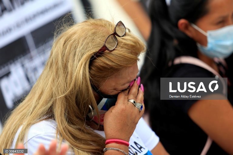 Argentina: Protesto em Buenos Aires contra a violência contra as mulheres 