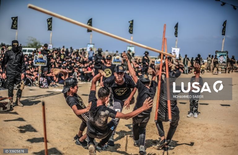 Campo militar de Verão para jovens em Gaza