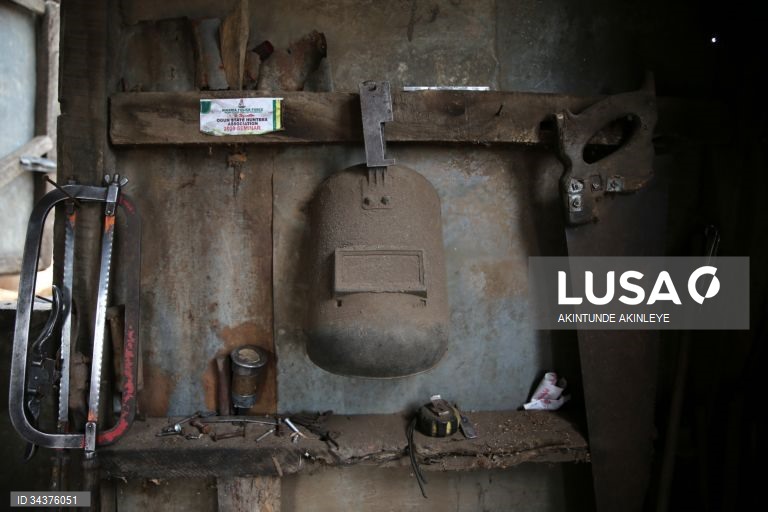 Ferreiro em Lagos, Nigéria