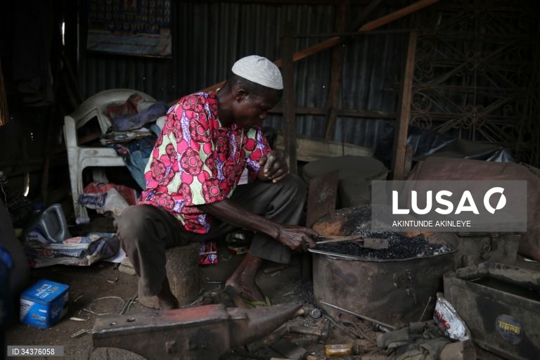 Ferreiro em Lagos, Nigéria