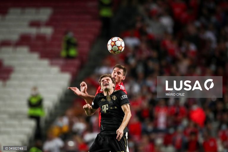 Benfica perde com Bayern Munique por 4-0 em jogo da Liga dos Campeões de futebol