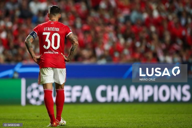 Benfica perde com Bayern Munique por 4-0 em jogo da Liga dos Campeões de futebol