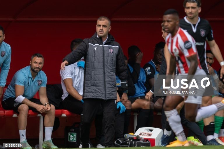 Futebol: Casa Pia vence Leixões e sobe à I Liga