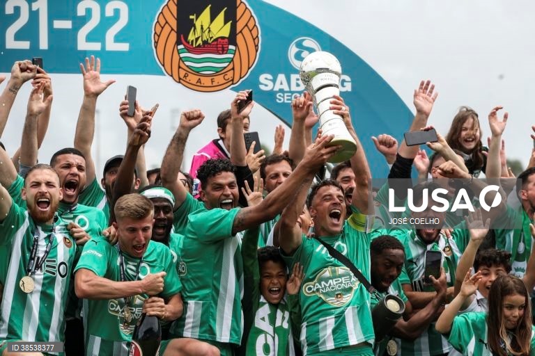 Futebol: Rio Ave vence II Liga e garante subida à I Liga