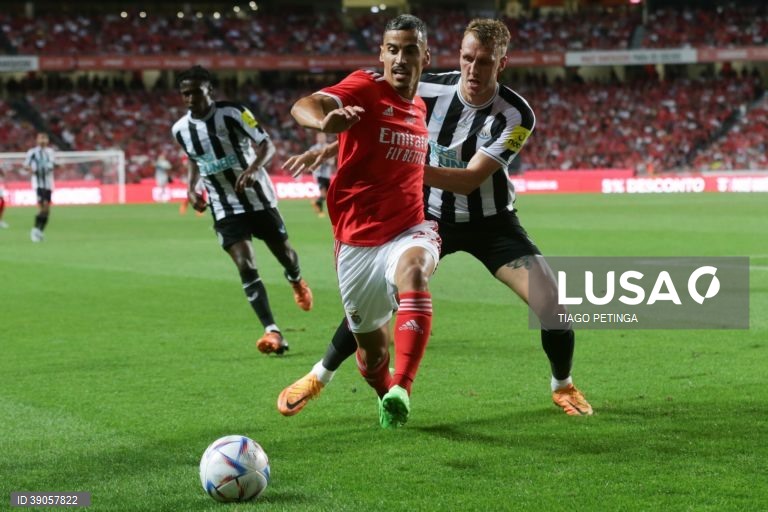 Benfica conquista a 11.ª edição da Eusébio Cup ao vencer o Newcastle 3-2