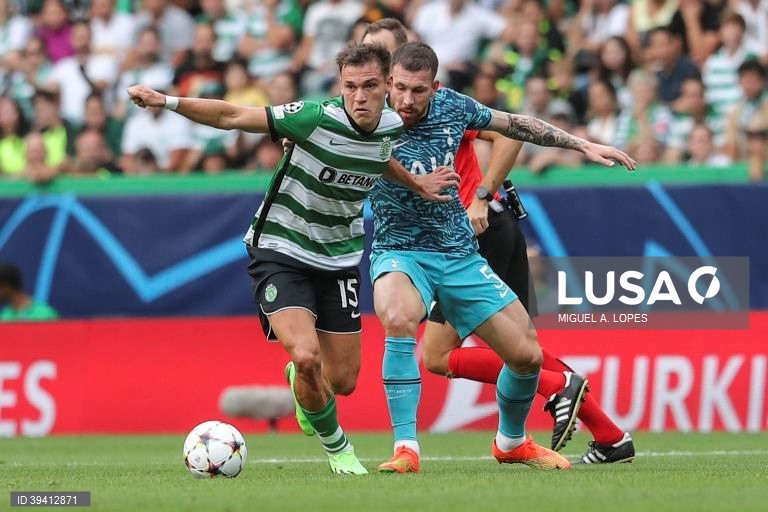 Sporting vence Tottenham, por 2-0, em jogo da Liga dos Campeões de futebol