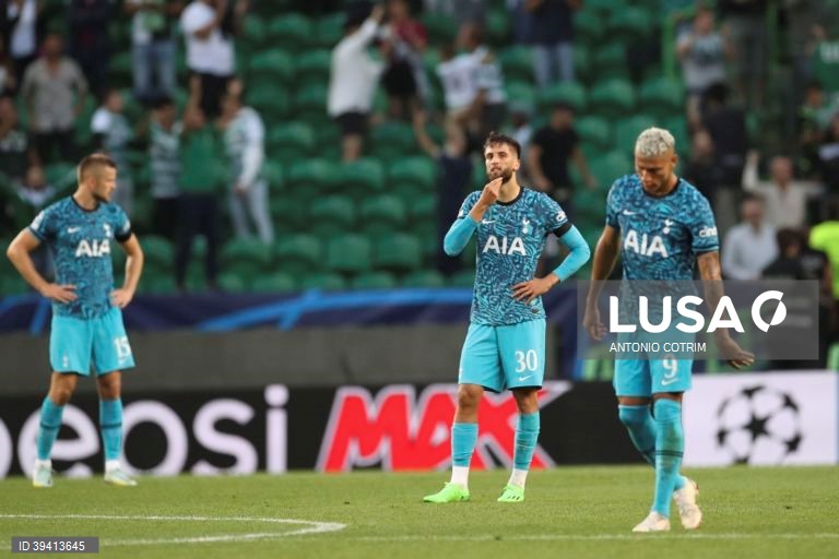 Sporting vence Tottenham, por 2-0, em jogo da Liga dos Campeões de futebol