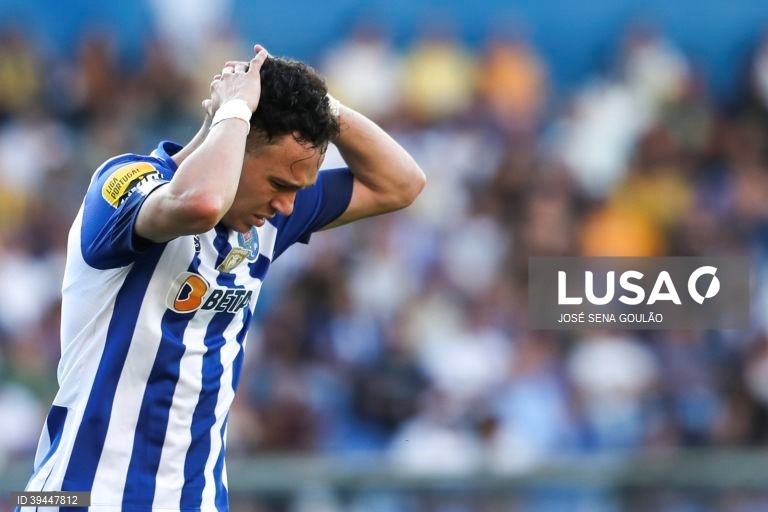 FC Porto empata com Estoril Praia (1-1), em jogo da I Liga portuguesa de futebol