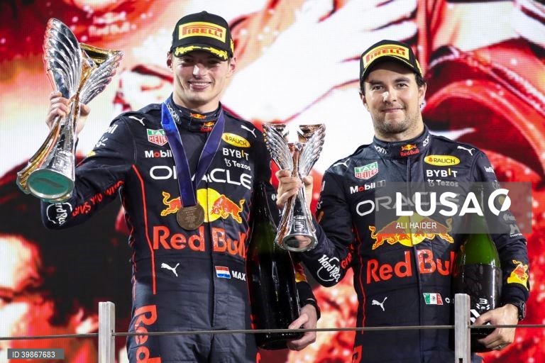O neerlandês Max Verstappen (Red Bull) conquistou a 15.ª vitória da temporada no Grande Prémio de Abu Dhabi, enquanto o monegasco Charles Leclerc (Ferrari) segurou o segundo lugar no Mundial de Fórmula 1, após a 22.ª e última prova.
