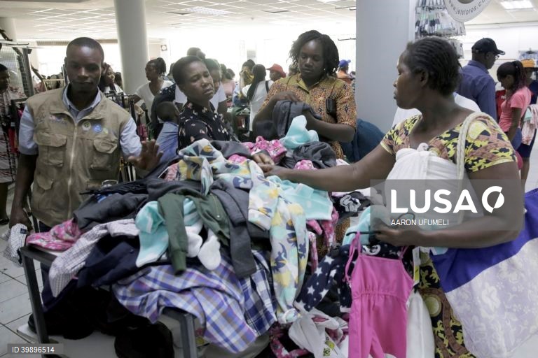 "Black Friday" na última sexta-feira de novembro, inaugura o período de compras de Natal com grandes descontos 