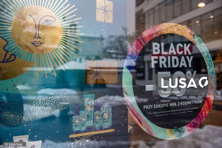 "Black Friday" na última sexta-feira de novembro, inaugura o período de compras de Natal com grandes descontos 
