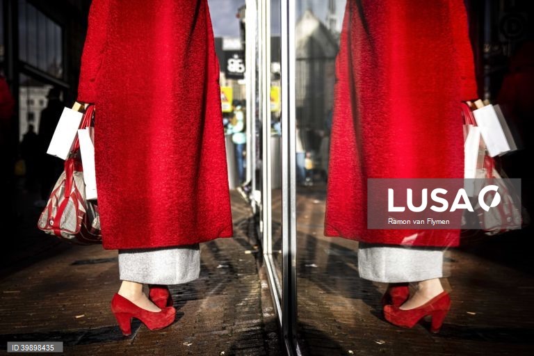 "Black Friday" na última sexta-feira de novembro, inaugura o período de compras de Natal com grandes descontos 