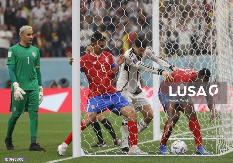 A Alemanha despediu-se do Mundial no Qatar mesmo tendo vencido por 4-2 a Costa Rica, em jogo da terceira jornada do Grupo E. Os alemães terminam esta primeira fase com os mesmos pontos da Espanha, mas ficaram em desvantagem no desempate entre golos marcados e sofridos.