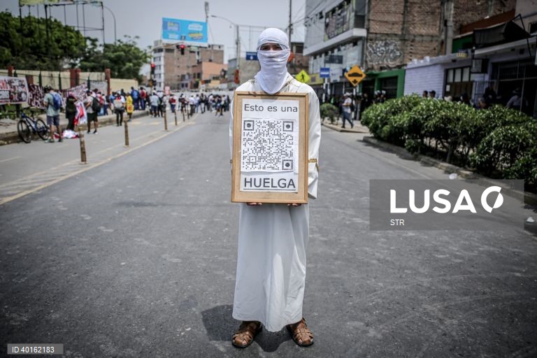 Peru: Manifestação em Lima contra a Presidente Dina Boluarte