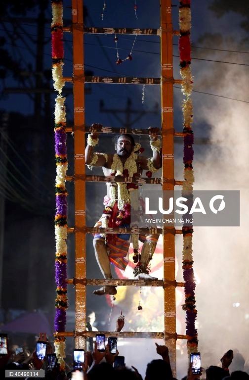 Festival hindu em Yangon em Mianmar (antiga Birmânia).