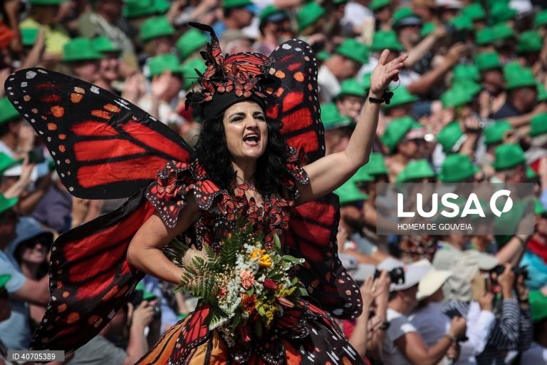Cortejo alegórico da Festa da Flor esta tarde onde 1700 figurantes divididos em 13 grupos desfilaram na baixa funchalense, no Funchal, 30 de abril de 2023. HOMEM DE GOUVEIA/LUSA