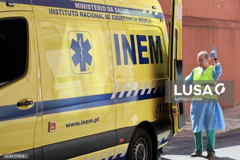 Simulacro de exercício para simular ocorrência de um grande acidente durante a Jornada Mundial da Juventude (JMJ), e que decorreu no Hospital de São José, em Lisboa, 11 de julho de 2023. Um acidente que envolveu um autocarro de peregrinos e provocou dezenas de feridos foi hoje o cenário de um exercício para testar a capacidade de resposta do Hospital de São José, em Lisboa, durante a Jornada Mundial da Juventude. ANTÓNIO COTRIM/LUSA