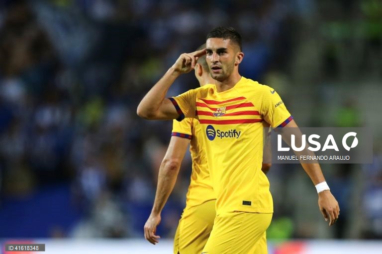 FC Barcelona's Ferran Torres celebrates after scoring a goal against FC Porto during the UEFA Champions League Group H soccer match, at Dragao stadium, Porto, Portugal, 4th October 2023, MANUEL FERNANDO ARAUJO/LUSA