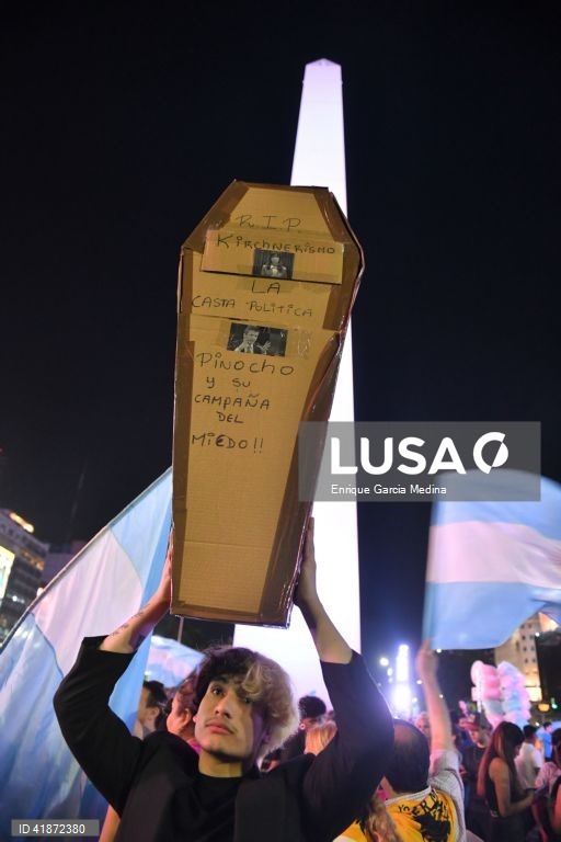 Argentina: Candidato presidencial Milei vence segunda volta das eleições.