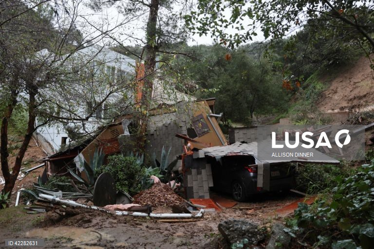 Los Angeles: tempestade traz chuvas torrenciais e ventos fortes