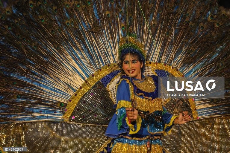 Colombo: Festival Navam Perahera.