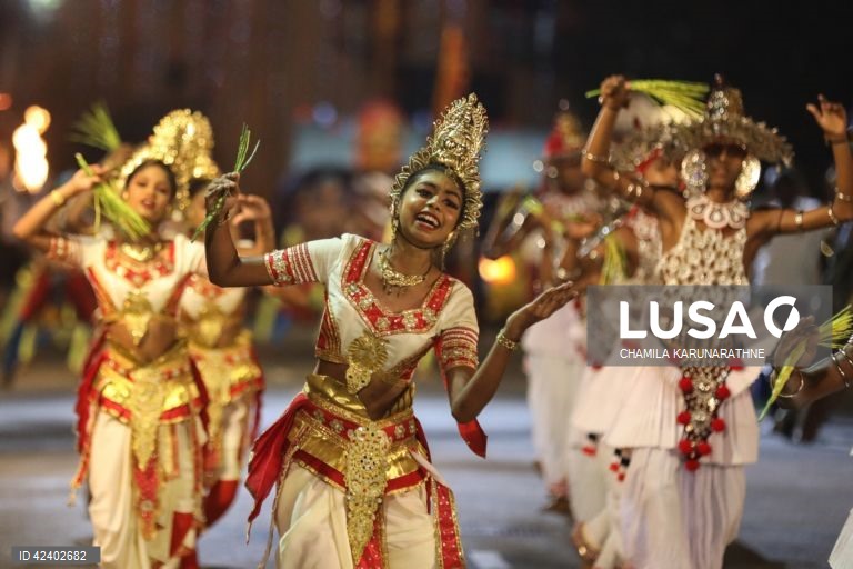 Colombo: Festival Navam Perahera.