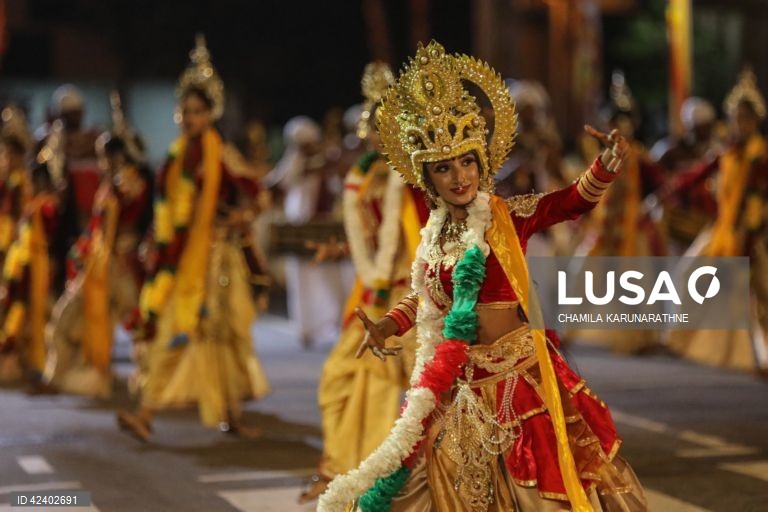 Colombo: Festival Navam Perahera.
