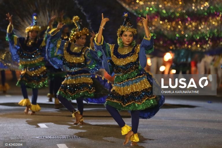 Colombo: Festival Navam Perahera.