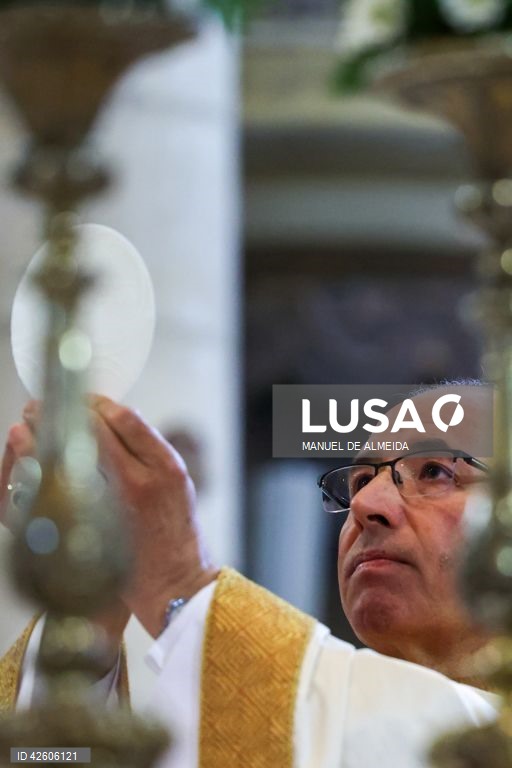 Patriarca de Lisboa, Rui Valério, preside à Missa de Domingo de Páscoa, 31 março 2024, na  Sé Patriarcal, em Lisboa.     MANUEL DE ALMEIDA / LUSA