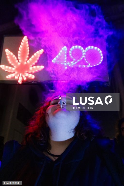 Alemanha aprova descriminalização da canabis 