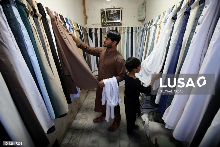 Paquistão: preparativos para a celebração do Eid al-Fitr 
