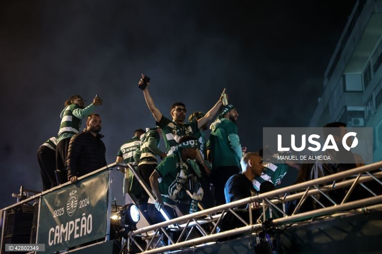Futebol: Sporting festeja a conquista do título
