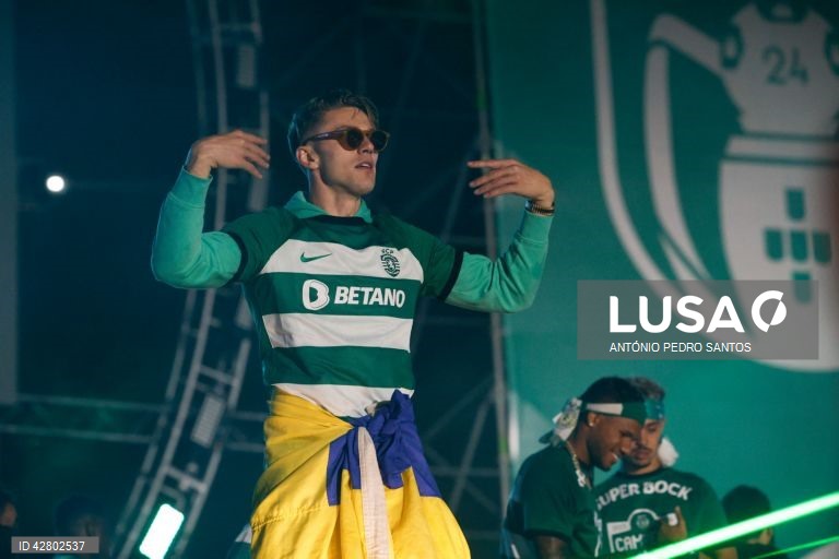 Futebol: Sporting festeja a conquista do título