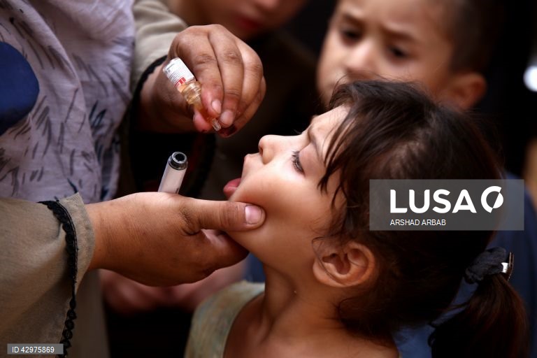 Campanha de vacinação contra a poliomielite no Paquistão