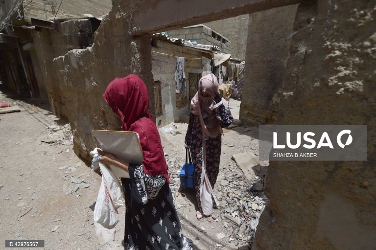 Campanha de vacinação contra a poliomielite no Paquistão