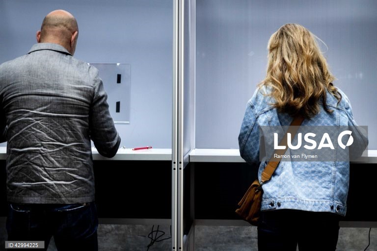 Países Baixos votam para as eleições europeias