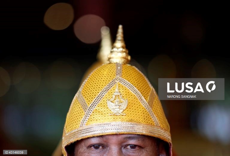 Tailândia: Bençãos das barcas a ser utilizadas nos festejos do aniversário do Rei