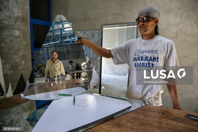 Cabul: Produção de fogões solares 