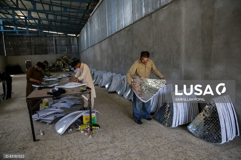 Cabul: Produção de fogões solares 