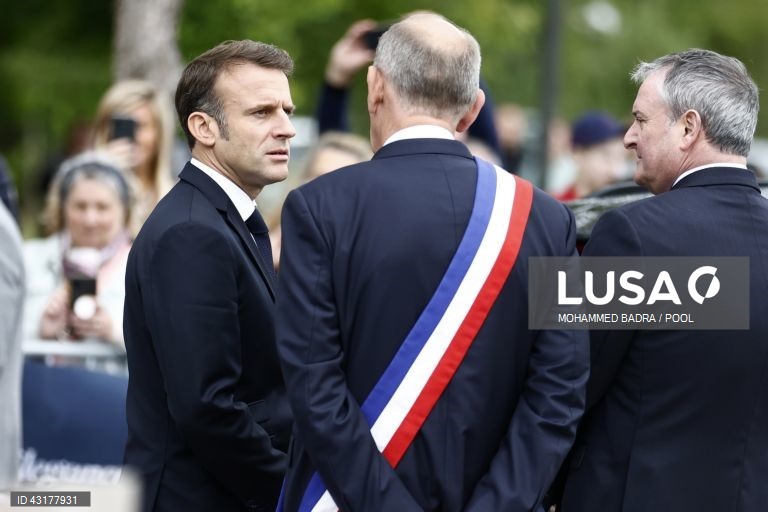 Um ambiente de festa instalou-se entre apoiantes da NFP em Paris, que celebraram as primeiras projeções de vitória da aliança de esquerda na segunda volta das legislativas francesas e não pararam mais de festejar, com música e muita cerveja.