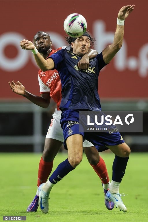 O Sporting de Braga empatou hoje 0-0 frente aos suíços do Servette, na primeira mão da terceira pré-eliminatória da Liga Europa de futebol, deixando tudo em aberto para o segundo jogo.