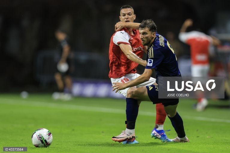 O Sporting de Braga empatou hoje 0-0 frente aos suíços do Servette, na primeira mão da terceira pré-eliminatória da Liga Europa de futebol, deixando tudo em aberto para o segundo jogo.