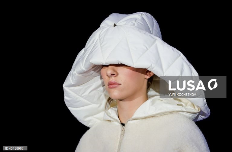 Rússia: Desfile de moda em Moscovo