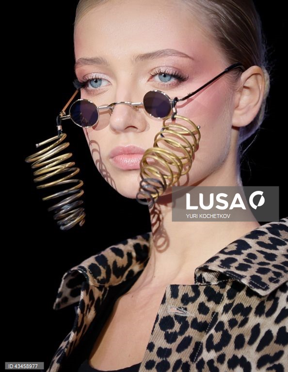 Rússia: Desfile de moda em Moscovo