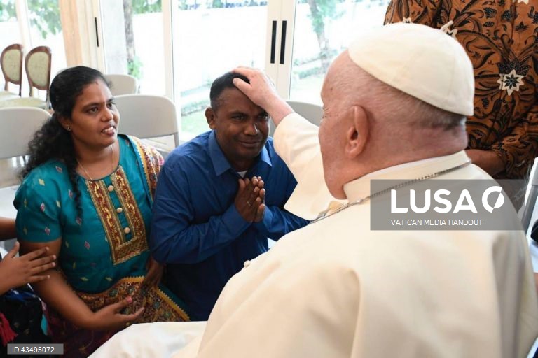 Papa Francisco inicia na Indonésia périplo pelo sudeste asiático 