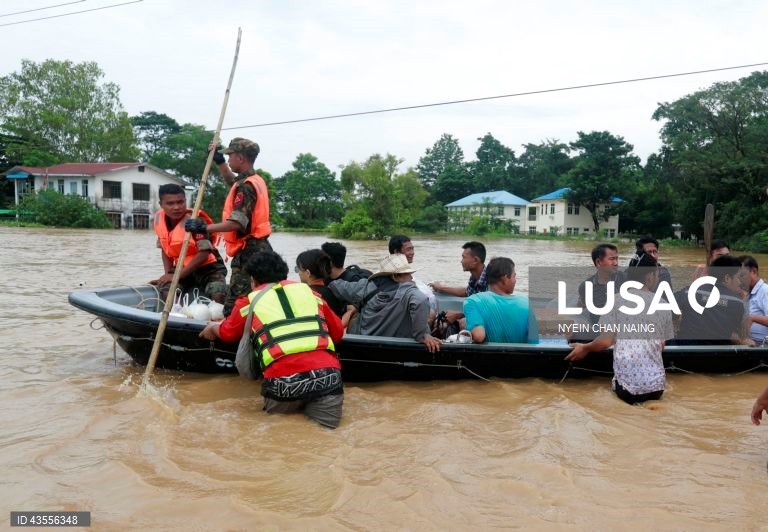 As fortes chuvas provocadas pelo tufão Yagi causaram graves inundações em algumas zonas de Myanmar, deixando milhares de pessoas retidas nas suas casas.