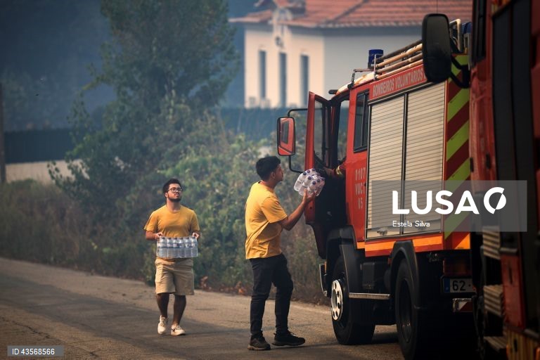 Durante o dia de hoje, a Autoridade Nacional de Emergência e Proteção Civil (ANEPC) registou mais de 120 fogos, que chegaram a ser combatidos por mais de 5.000 operacionais, apoiados por 1.500 viaturas e 39 meios aéreos, dois deles vindos de Espanha. 