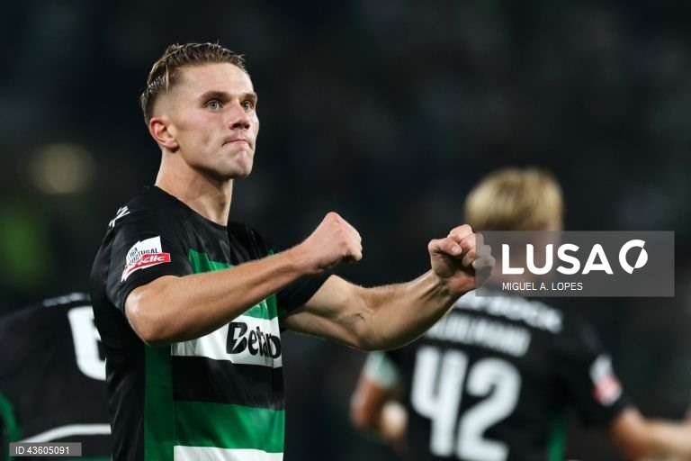 O Sporting manteve hoje três pontos de vantagem sobre o FC Porto, ao vencer em casa ao AVS, por 3-0, em jogo da sexta jornada da I Liga portuguesa de futebol.